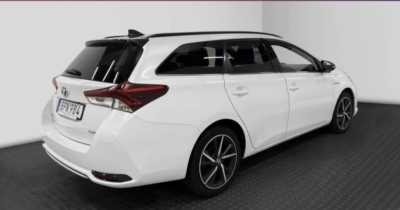 Toyota  Auris  2018 toyota auris touring sports hybrid